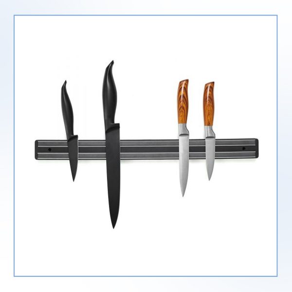 Suport magnetic pentru cuțite